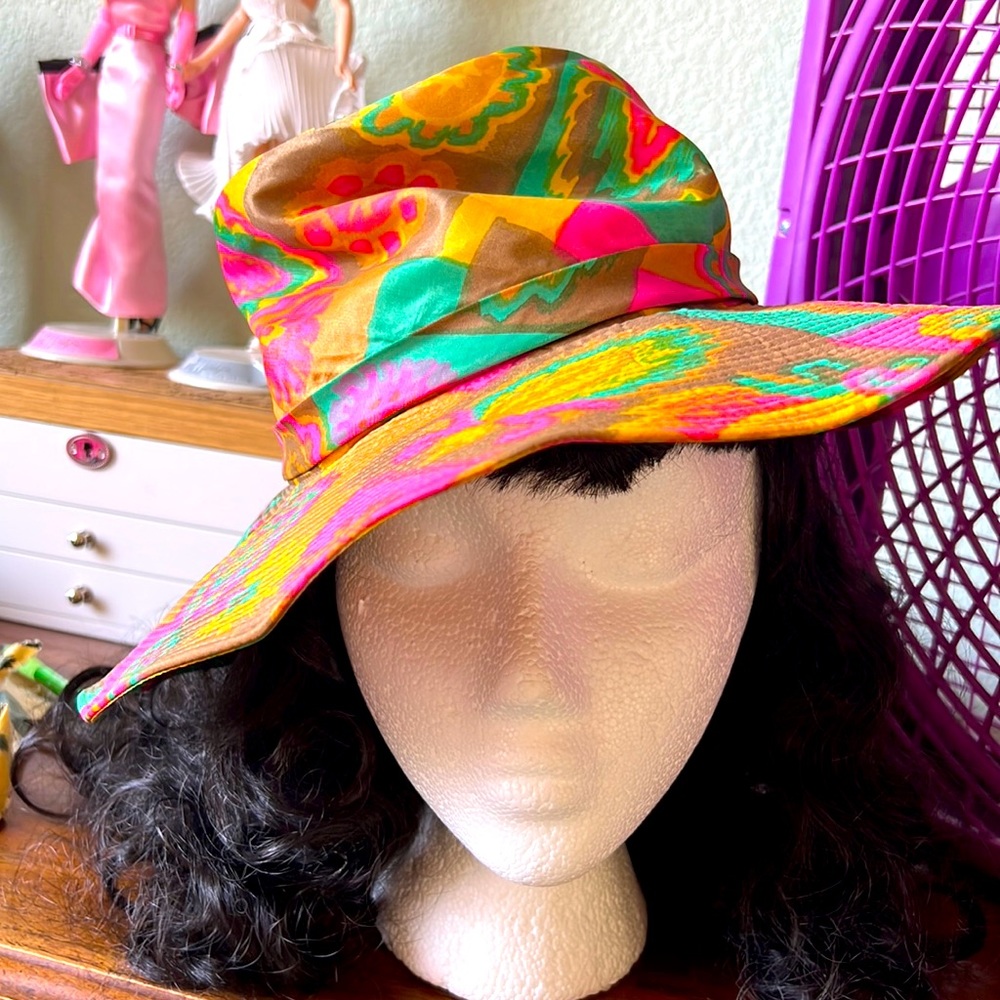 Vintage 60s hat